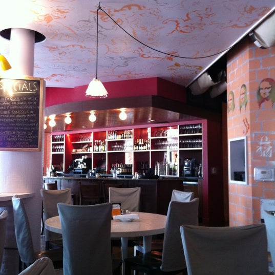 Gusto Italian Kitchen + Wine Bar Italian Restaurant in Austin