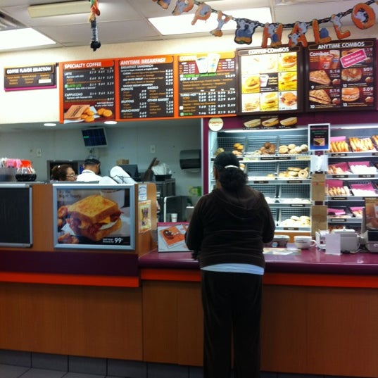 Dunkin Donut Shop In Englewood