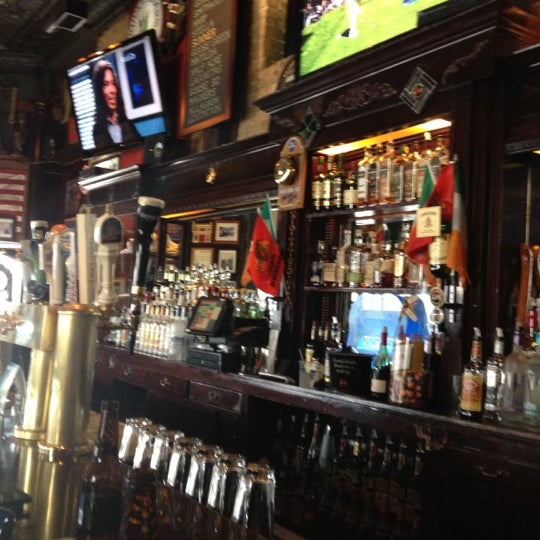 Photo taken at Emmit&#39;s Irish Pub by Lisa B. on 6/16/2012