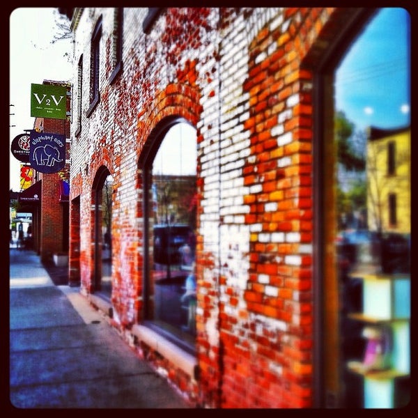 Photo taken at Sweetwaters Coffee &amp; Tea Washington St. by Todd W. on 4/16/2012