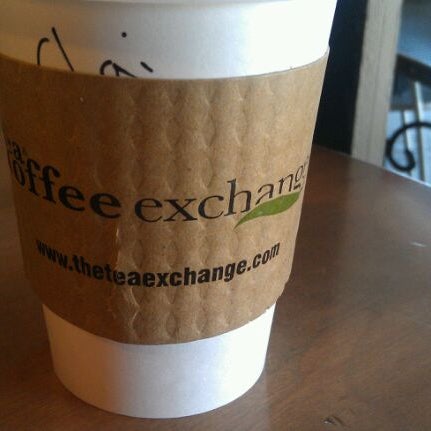 Das Foto wurde bei Tea and Coffee Exchange von L.J. M. am 4/22/2012 aufgenommen