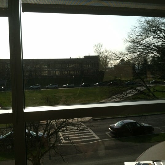 3/28/2012에 Vinny M.님이 Isenberg School of Management, UMass Amherst에서 찍은 사진