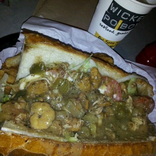 Photo taken at Wicked Po&#39;Boys by Lisa P. on 8/17/2012