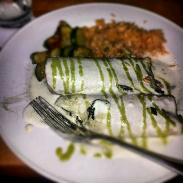 Photo taken at Cantina Laredo by Cassie B. on 6/6/2012
