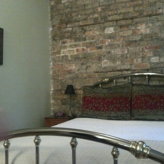 Foto tirada no(a) Old Chicago Inn por Joe W. em 6/8/2012