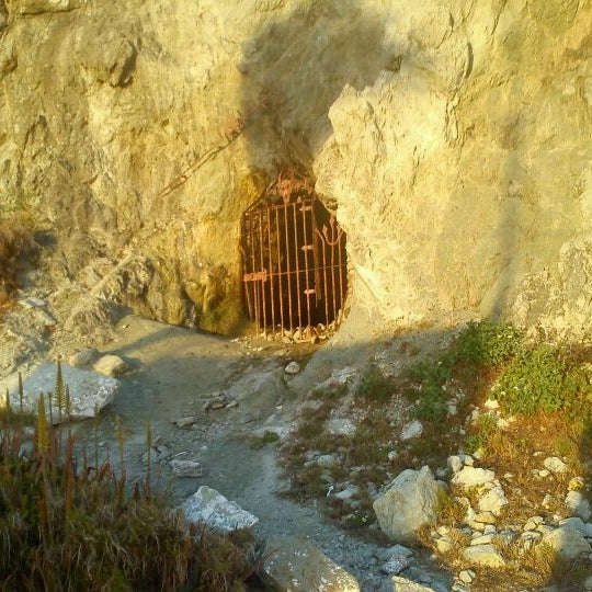 Photo taken at La Cueva del Diablo by Gerardo M. on 2/18/2012