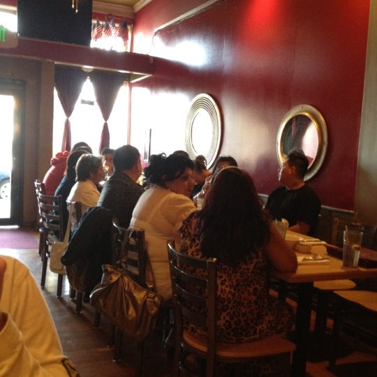 5/6/2012にKeith M.がPoc-Chuc Restaurantで撮った写真