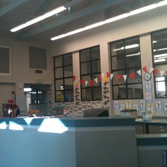 French Valley Elementary School Winchester 44 ziyaretçidan 1