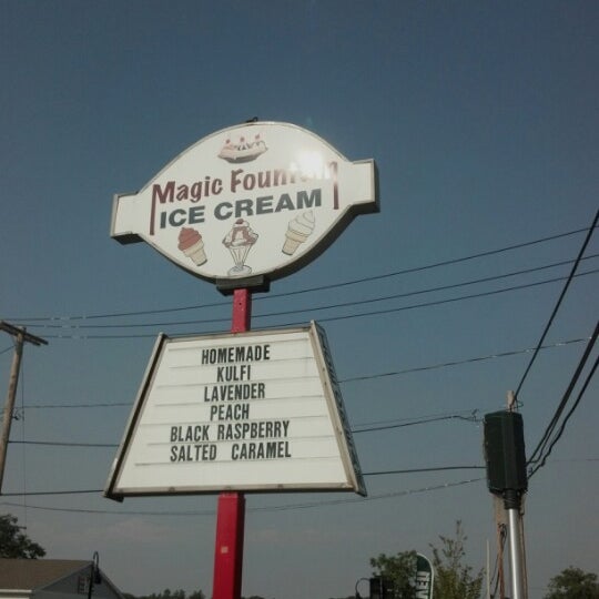 Photo taken at Magic Fountain Ice Cream by Jodi J. on 9/1/2012