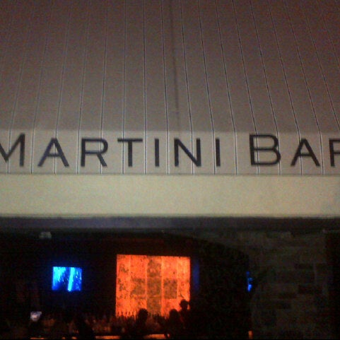 Das Foto wurde bei Martini Bar at Gulfstream Park von DJ Knowledge am 6/30/2012 aufgenommen