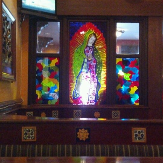 Foto tomada en Mr. Tequila Mexican Restaurant  por Kables V. el 5/7/2012