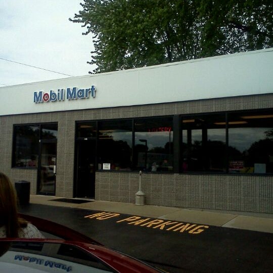 Mobil Fuel Station in Fond du Lac