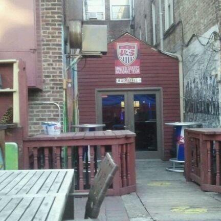 4/7/2012 tarihinde Dwiddy M.ziyaretçi tarafından LoneStar Bar &amp; Grill'de çekilen fotoğraf