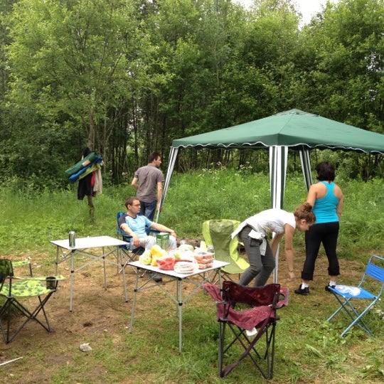 Шашлыки на природе hd. Баня шашлык. Готовый шашлык. Коптильня на костре. Шашлык-машлык тула.