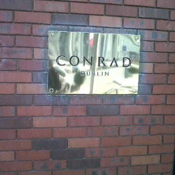 Photo taken at Conrad Dublin by FERNANDO M. on 2/4/2012