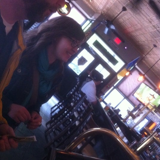 4/20/2012にUNOlkerがPJ Ryan&#39;s Tavernで撮った写真