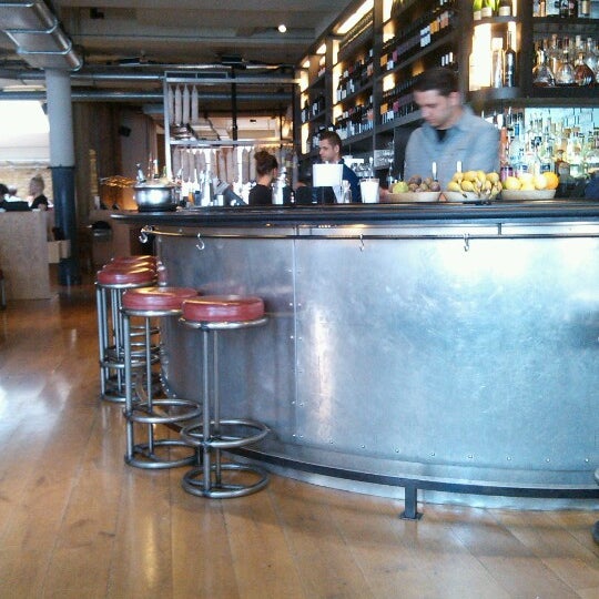 Foto diambil di Sophie&#39;s Steakhouse &amp; Bar oleh Kash pada 6/30/2012
