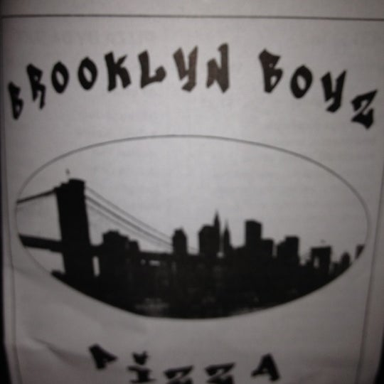 Das Foto wurde bei Brooklyn Boyz Pizza von Carla L. am 5/6/2012 aufgenommen