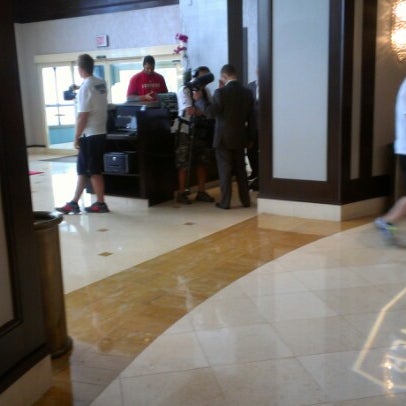 Foto diambil di Renaissance Fort Lauderdale-Plantation Hotel oleh Lisa B. pada 7/25/2012
