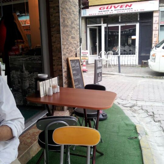 5/19/2012 tarihinde Emre K.ziyaretçi tarafından Baal Cafe &amp; Breakfast'de çekilen fotoğraf