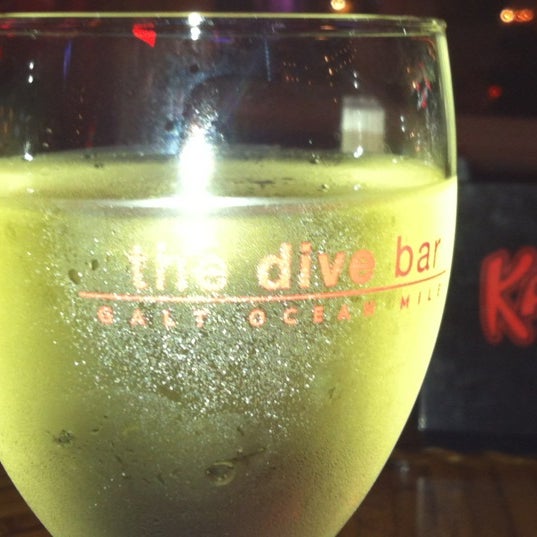 4/2/2012にRebecca K.がThe Dive Barで撮った写真