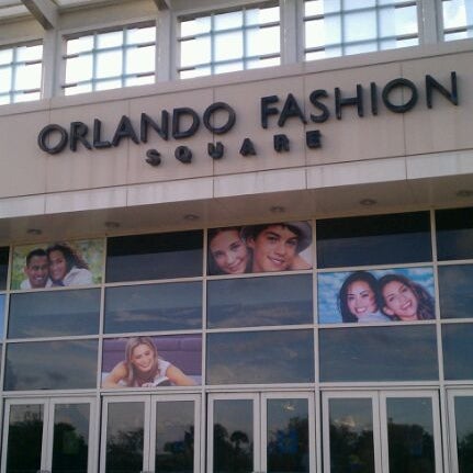 รูปภาพถ่ายที่ Orlando Fashion Square โดย Denna B. เมื่อ 9/5/2011