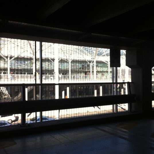 Made milano. Kiko milano лого. Скай ди милано. Made milano. Fiera лекарства.