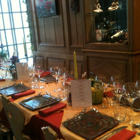 4/11/2012 tarihinde Elisabeth G.ziyaretçi tarafından Hotel Restaurant Les Pins Citotel Logis'de çekilen fotoğraf