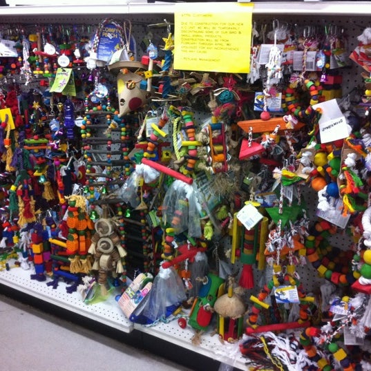 Petland Pet Store in Honolulu