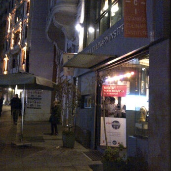 11/24/2011에 Fatmanur E.님이 Enstitu Restoran (Istanbul Culinary Institute)에서 찍은 사진