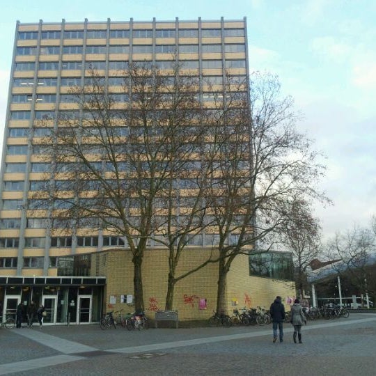 Photo taken at Universität Hamburg by Thorsten P. on 12/2/2011