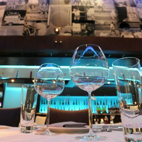9/6/2011 tarihinde The Athenee Hotelziyaretçi tarafından The Reflexions Modern French Restaurant'de çekilen fotoğraf