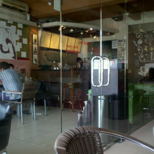 1/4/2012 tarihinde Adrianto D.ziyaretçi tarafından CoffeeBen&#39;s &amp; Resto'de çekilen fotoğraf