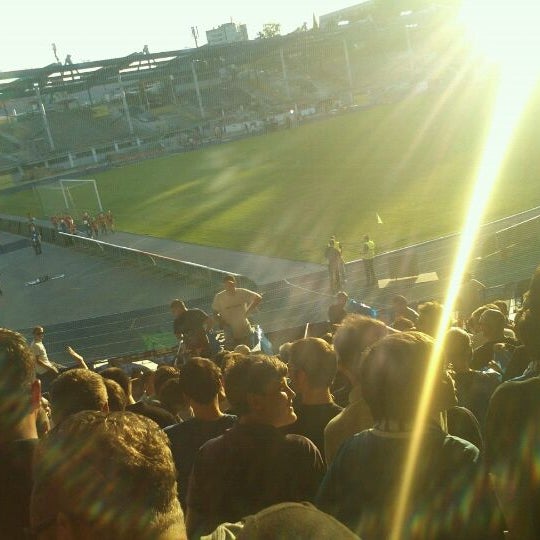 Foto tirada no(a) Gugl - Stadion der Stadt Linz por Markus D. em 9/16/2011