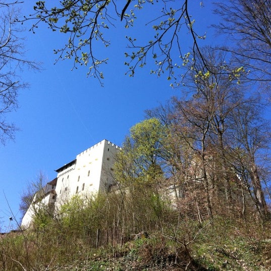 Foto tirada no(a) Schloss Lenzburg por Markus T. em 4/2/2011