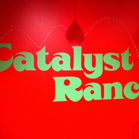 รูปภาพถ่ายที่ Catalyst Ranch โดย 👑 Daniel N. เมื่อ 8/6/2011