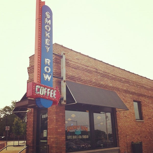 Photo taken at Smokey Row Coffee by Justin V. on 5/19/2012