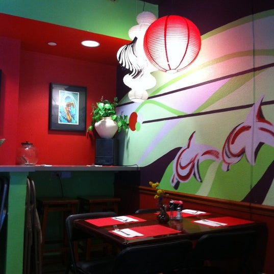 Foto scattata a Isabella&#39;s Restaurant da Shan L. il 8/23/2011