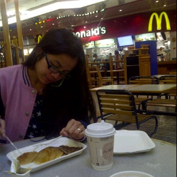Photo taken at McDonald&#39;s by Djoy M. on 10/1/2011