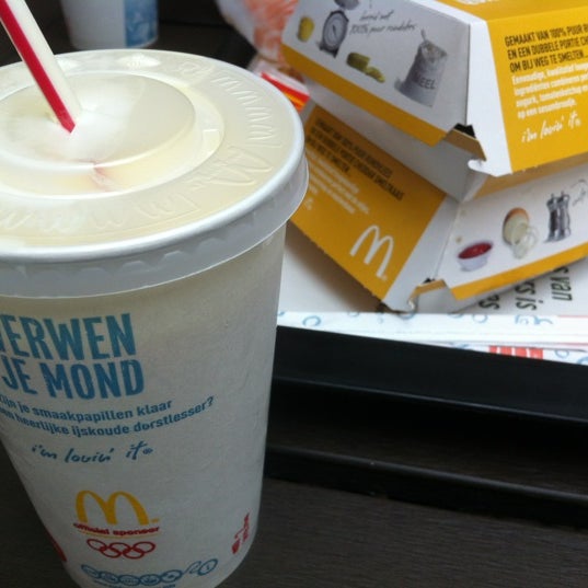 Foto tirada no(a) McDonald&#39;s por Mark em 6/30/2012