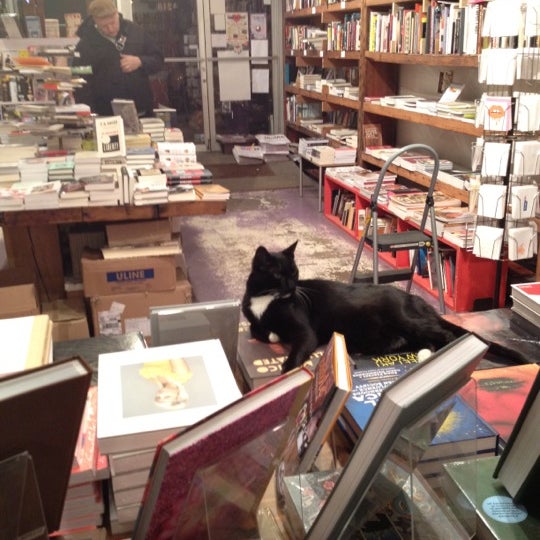 Photo taken at Spoonbill &amp; Sugartown Books by Todd S. on 2/28/2012
