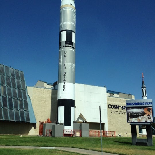 Das Foto wurde bei Kansas Cosmosphere and Space Center von Schwaby am 7/29/2012 aufgenommen