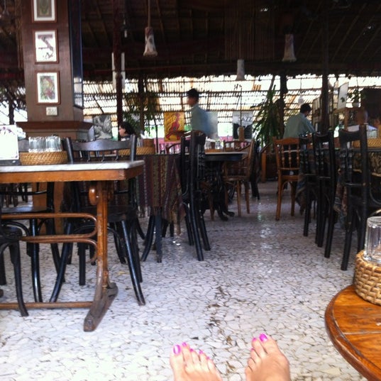 8/5/2012 tarihinde Sarla K.ziyaretçi tarafından Shisha Café'de çekilen fotoğraf