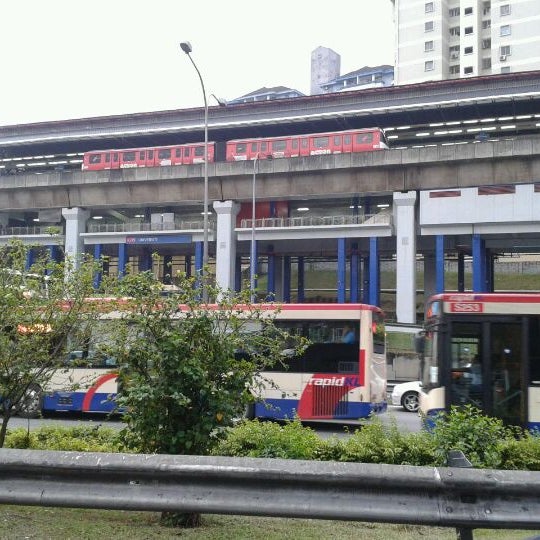 Photos At Rapidkl Kl Gateway Universiti Kj19 Lrt Station 43 Tips From 10918 Visitors