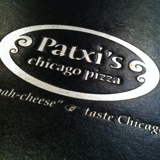 Снимок сделан в Patxi&#39;s Pizza пользователем Jackson S. 4/1/2012