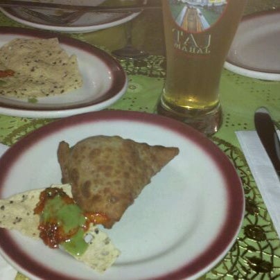 Photo taken at Kismat Indian Restaurant by Sometimes I. on 11/8/2011