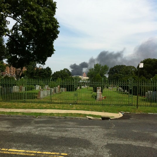 Cemetery of the Holy Cross East Flatbush 3 tips