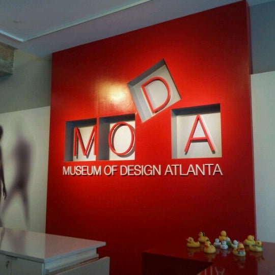 Photo taken at Museum of Design Atlanta (MODA) by DJ W. on 8/20/2011