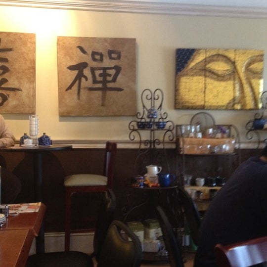 Photo taken at Zen Tea by Tiffany R. on 5/12/2012