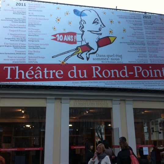 Photo taken at Théâtre du Rond-Point by Ludovic P. on 10/14/2011